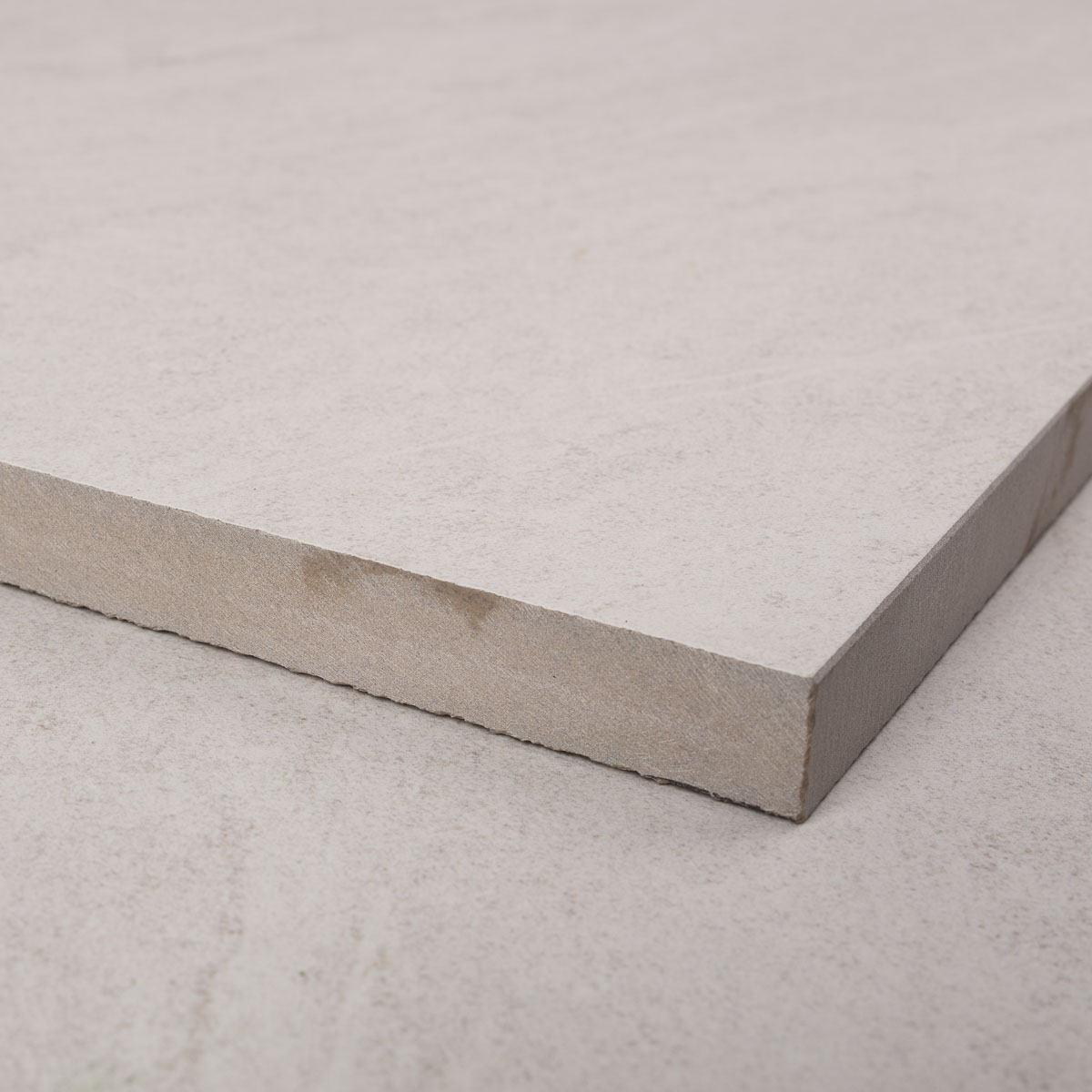 FANO Stone Terrassenplatte 60x90 Bianco strukturiert
